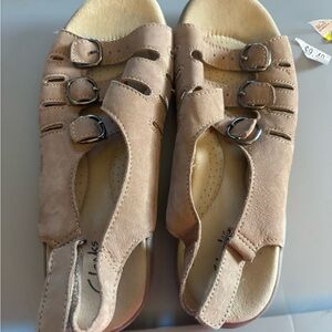 Clarks Tan Strappy Sandals with Buckle Closures